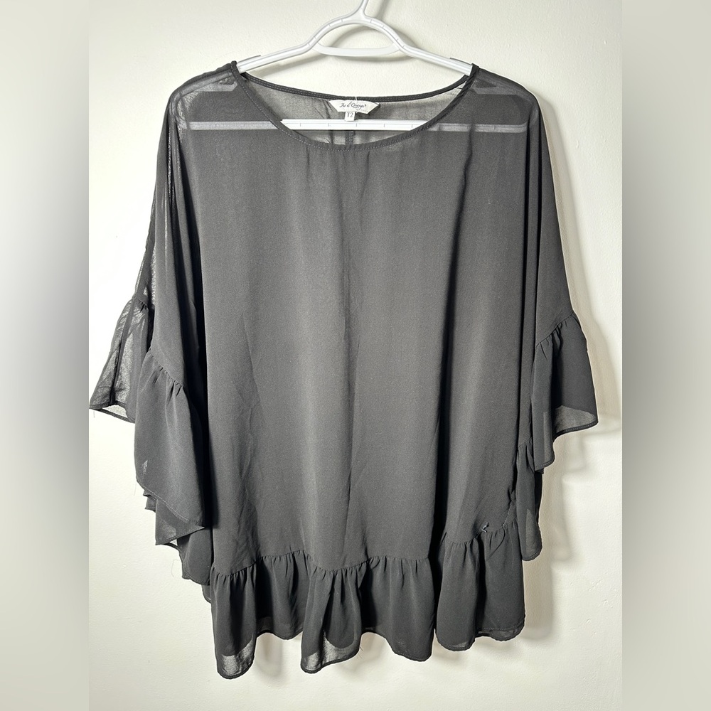 Chic Black Ruffle Sleeve Blouse